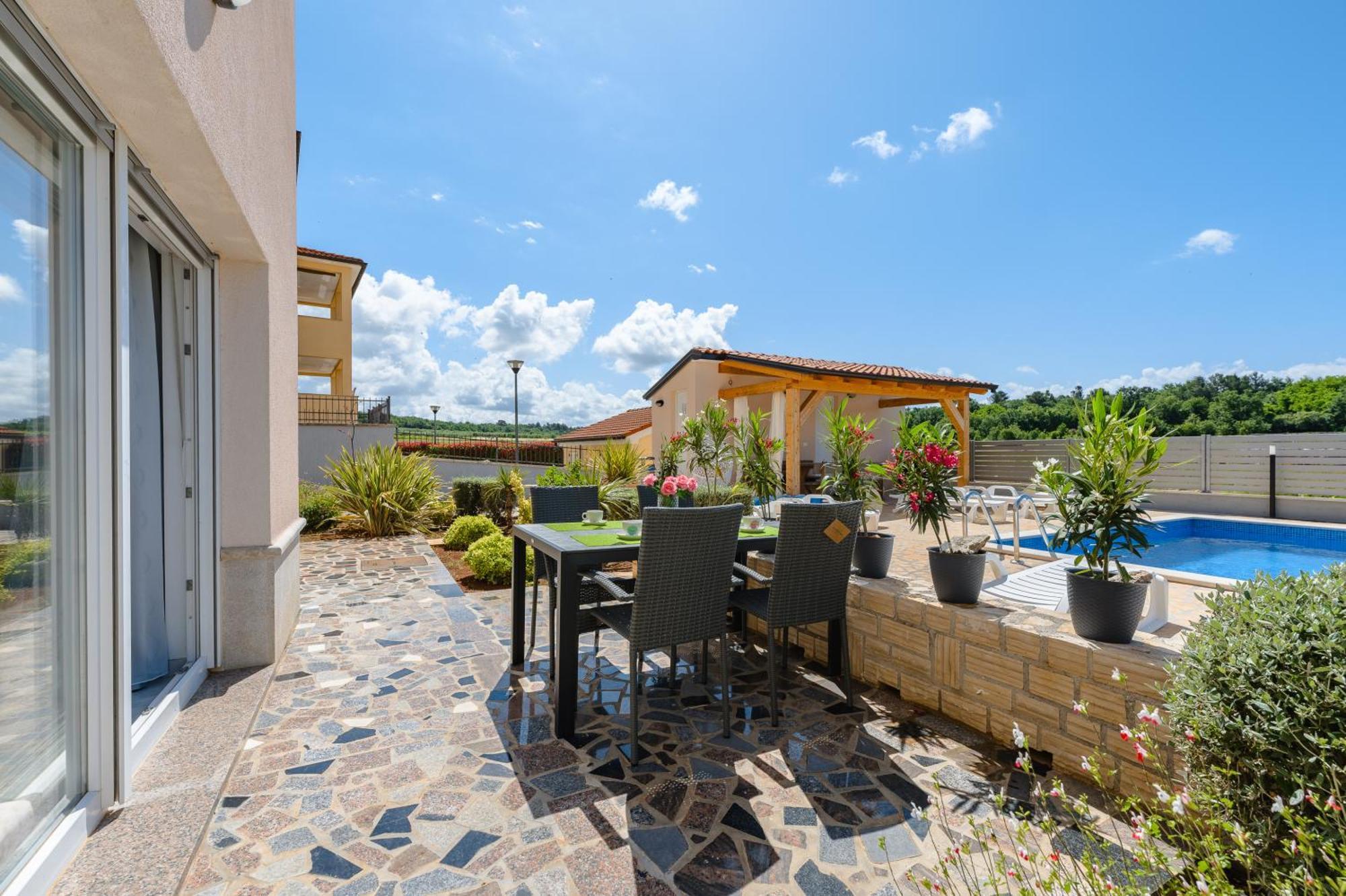 Stancija Amorozo 5 Ap 2 Porec Exterior photo
